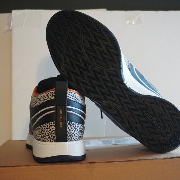 Athletic_Shoes